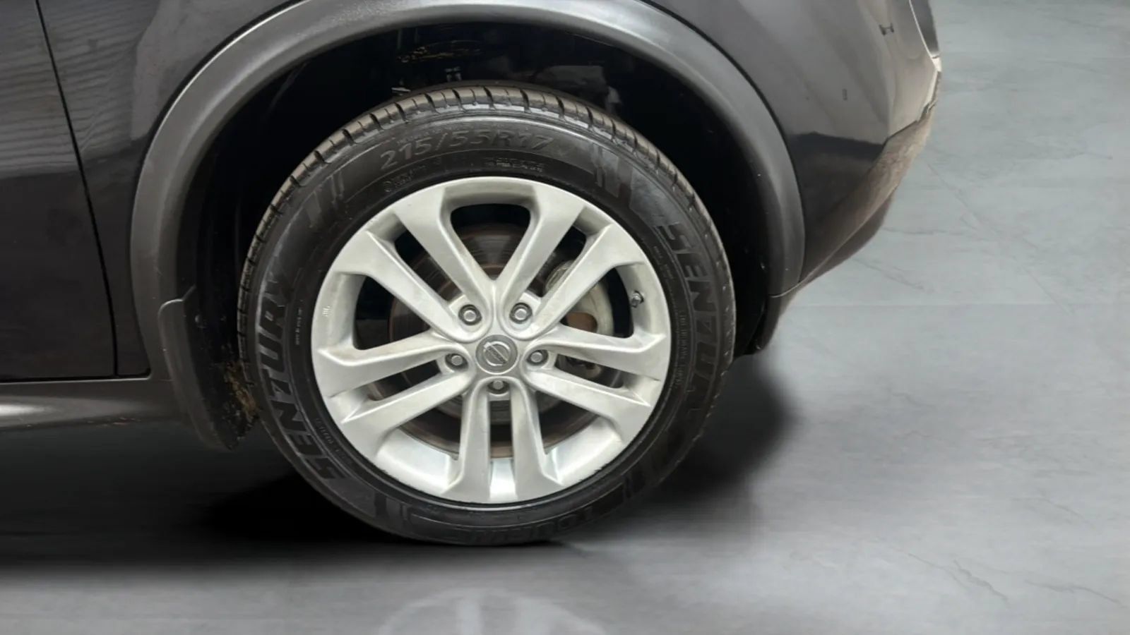Used 2013 Nissan Juke S FWD image 24