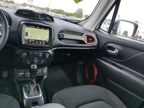 Used 2023 Jeep Renegade Trailhawk AWD/4WD image 11