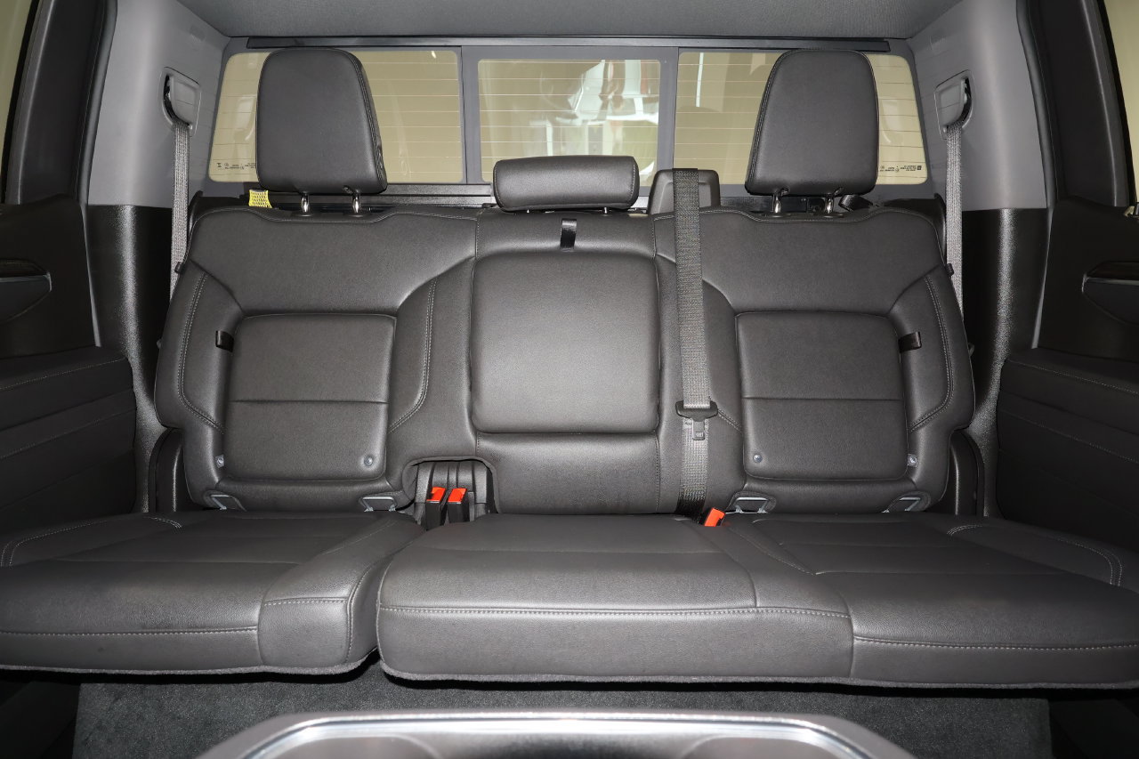 Used 2025 Chevrolet Silverado 1500 LT Trail Boss w/ Convenience Package II AWD/4WD image 31