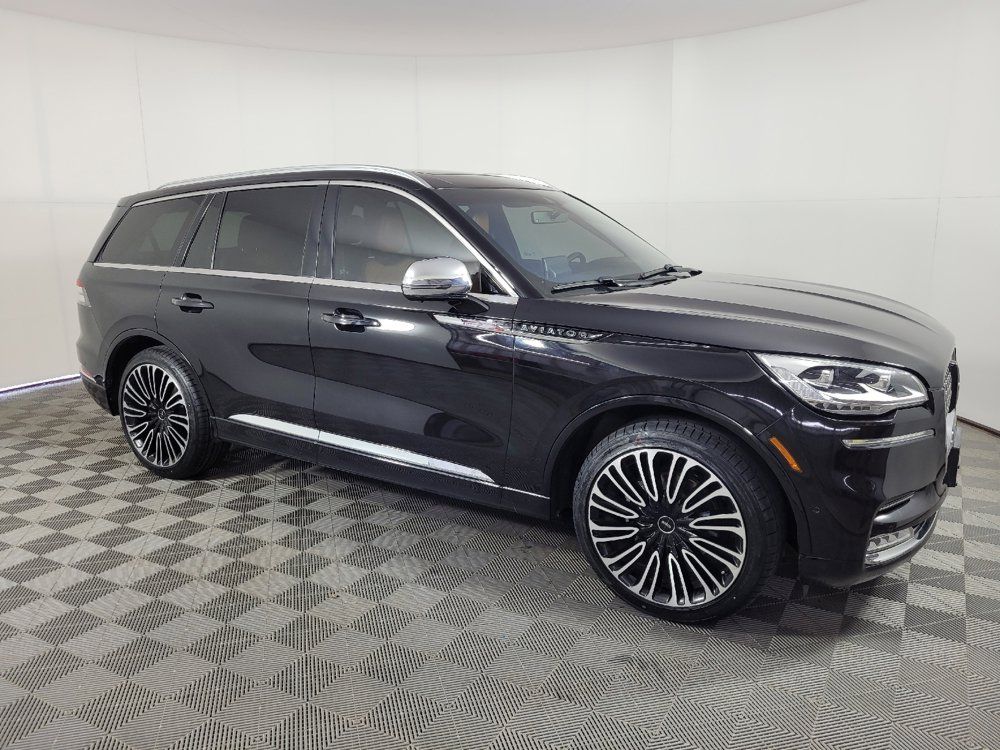 Used 2020 Lincoln Aviator Black Label w/ Class IV Trailer Tow Package AWD/4WD image 11