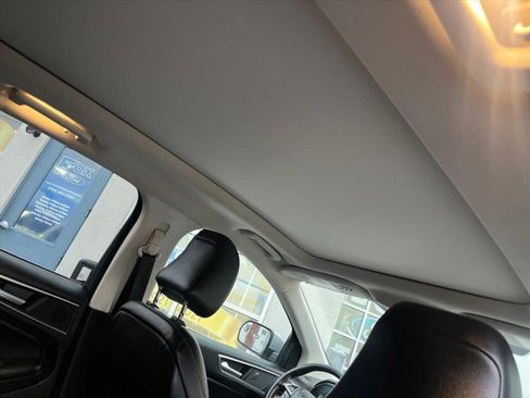 Used 2022 Ford Edge SEL w/ Convenience Package image 12