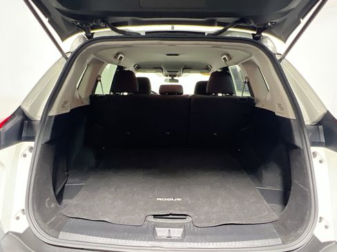 Used 2023 Nissan Rogue S FWD image 34
