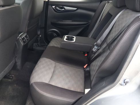 Used 2018 Nissan Rogue Sport SV w/ SV Technology Package image 17