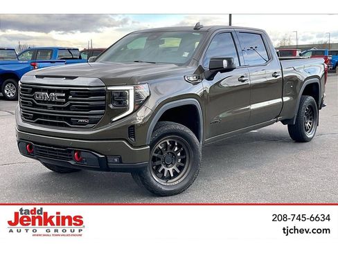 Used 2024 GMC Sierra 1500 AT4 w/ AT4 Preferred Package image 1