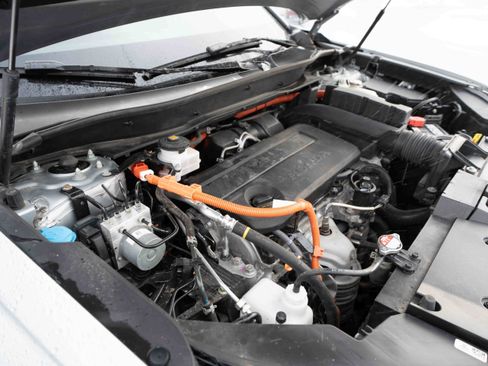 Certified 2025 Honda CR-V Sport image 32