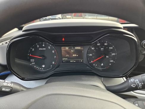 Used 2024 Chevrolet Trax LS image 23