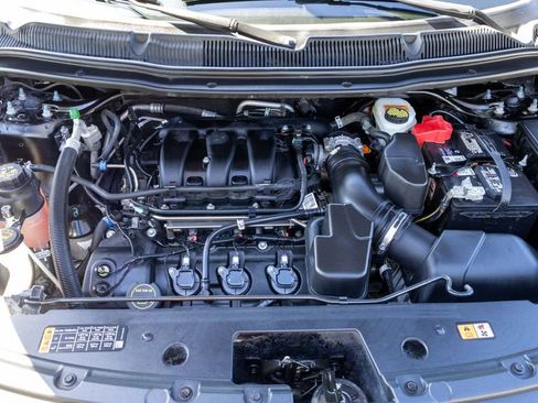 Used 2018 Ford Explorer XLT w/ Equipment Group 201A image 32