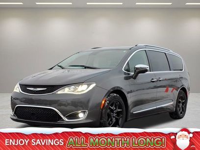 Used 2017 Chrysler Pacifica Limited