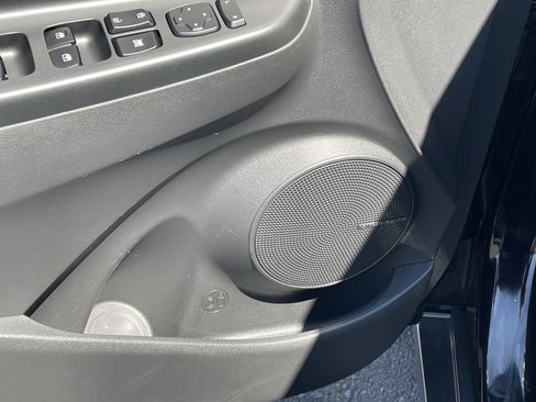 Certified 2023 Hyundai Kona Limited FWD image 19