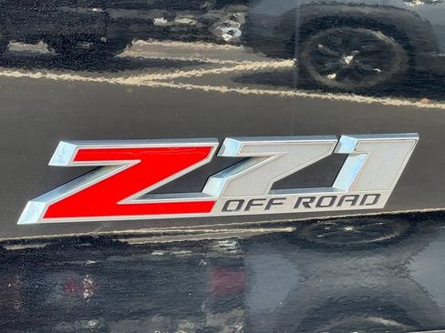 Used 2019 Chevrolet Silverado 1500 LT w/ All Star Edition AWD/4WD image 2
