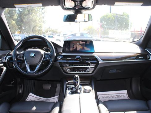 Used 2019 BMW 530e w/ Premium Package RWD image 15