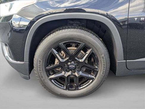 Used 2020 Chevrolet Traverse LT FWD image 25