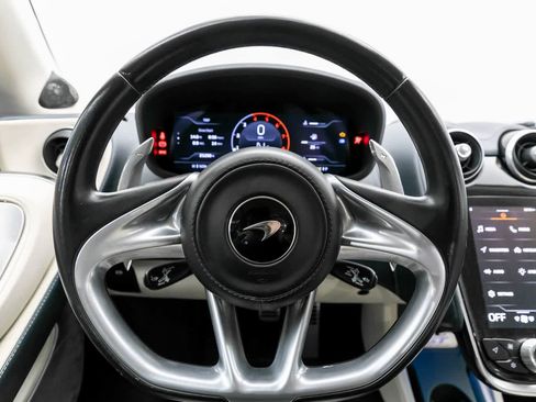 Used 2020 McLaren GT RWD image 11
