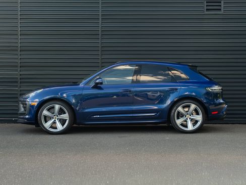 Certified 2023 Porsche Macan GTS AWD/4WD image 2