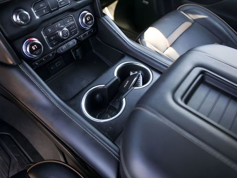 Used 2022 GMC Yukon AT4 image 21