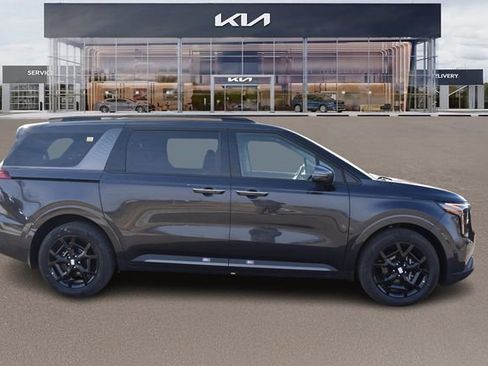 New 2026 Kia Carnival SX image 2