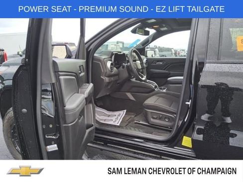 Used 2024 Chevrolet Colorado LT w/ LT Convenience Package II AWD/4WD image 4