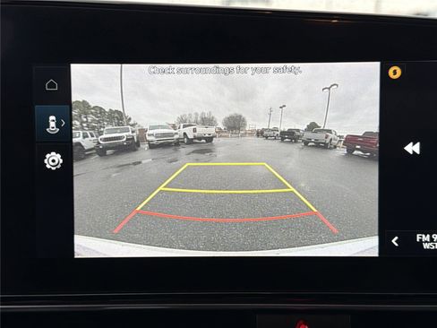 Used 2025 Hyundai Elantra SEL image 27