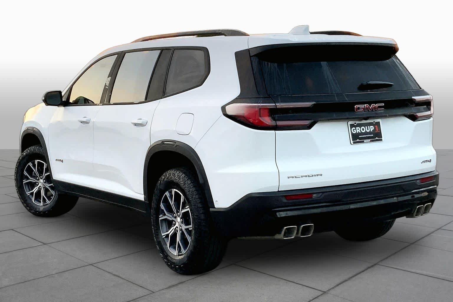 Used 2026 GMC Acadia AT4 w/ Super Cruise Package AWD/4WD image 11