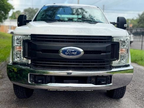 Used 2019 Ford F250 XL w/ Power Equipment Group AWD/4WD image 2