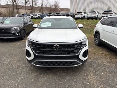 New 2026 Volkswagen Atlas Cross Sport SE AWD/4WD image 2