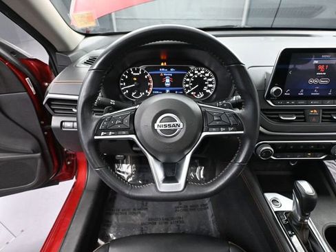Used 2019 Nissan Altima 2.0 SR FWD image 26