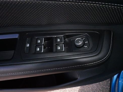 Certified 2024 Volkswagen Atlas Cross Sport SEL image 19