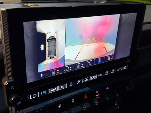 Used 2025 GMC Hummer EV 3X image 32