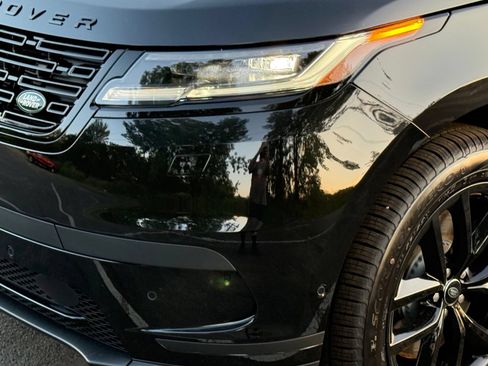 New 2026 Land Rover Range Rover Velar S AWD/4WD image 11
