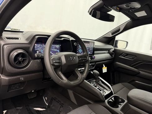 Used 2026 Chevrolet Colorado Trail Boss AWD/4WD image 9