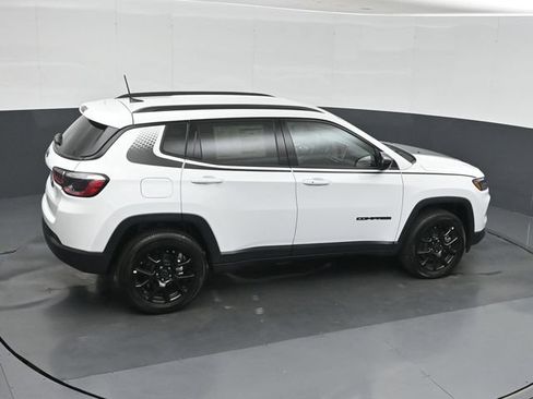 New 2026 Jeep Compass Latitude AWD/4WD image 36