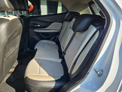Used 2020 Buick Encore Preferred FWD image 18