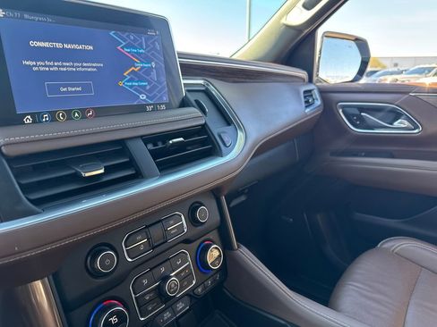 Used 2021 Chevrolet Tahoe High Country w/ Premium Package image 27