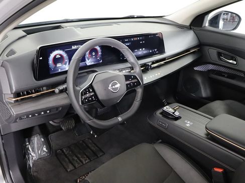 Used 2024 Nissan Ariya AWD image 25