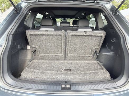 Used 2022 Volkswagen Tiguan SE R-Line FWD image 12