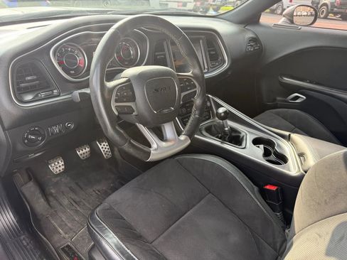 Used 2015 Dodge Challenger SRT w/ Technology Group image 6