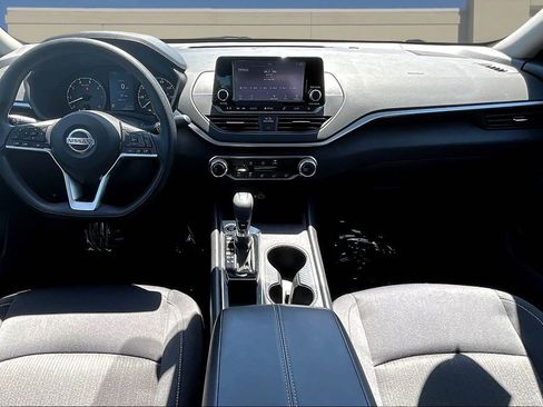 Used 2022 Nissan Altima 2.5 S FWD image 9