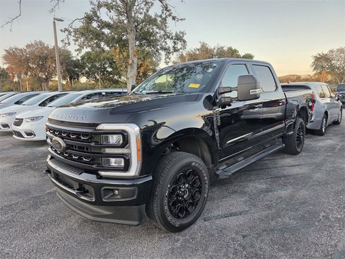 Used 2023 Ford F250 XLT w/ Black Appearance Package image 3
