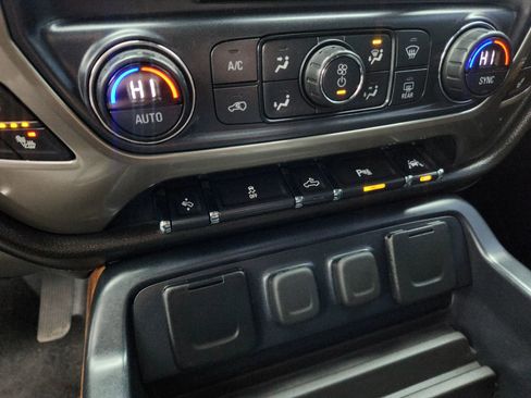 Used 2017 Chevrolet Silverado 1500 High Country image 15