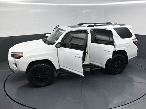 Used 2021 Toyota 4Runner TRD Off-Road Premium w/ Moonroof Package image 24