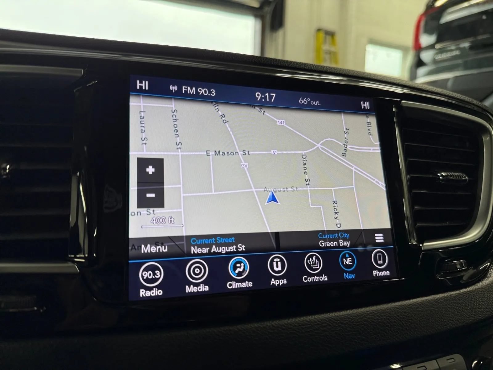 Used 2018 Chrysler Pacifica Touring-L Plus w/ Advanced Safetytec Group FWD image 22