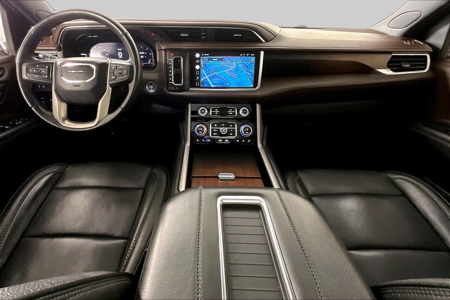 Used 2022 GMC Yukon Denali AWD/4WD image 14
