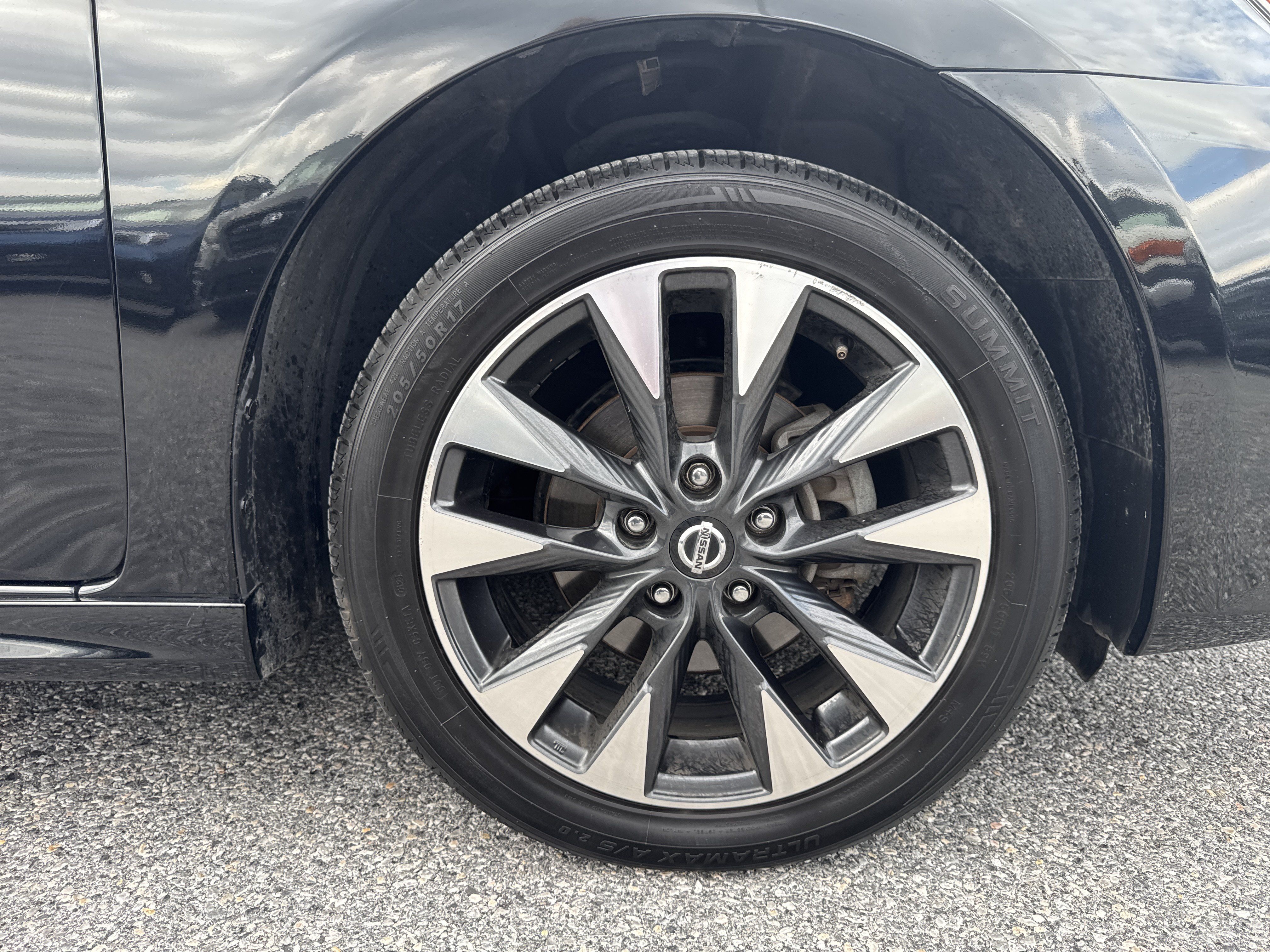 Used 2019 Nissan Sentra SR FWD image 32