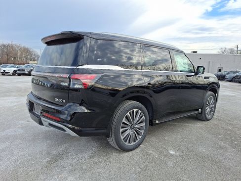 New 2026 INFINITI QX80 Luxe image 4