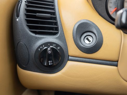 Used 1999 Porsche 911 Carrera 4 image 13