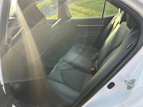 Used 2024 Toyota Camry SE FWD image 10