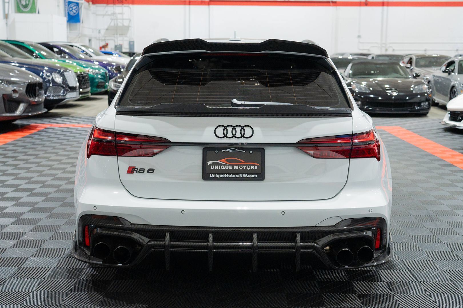 Used 2023 Audi RS 6 AWD/4WD image 5