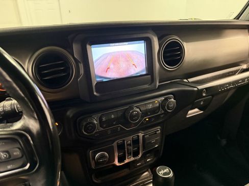 Used 2019 Jeep Wrangler Unlimited Sport S AWD/4WD image 79