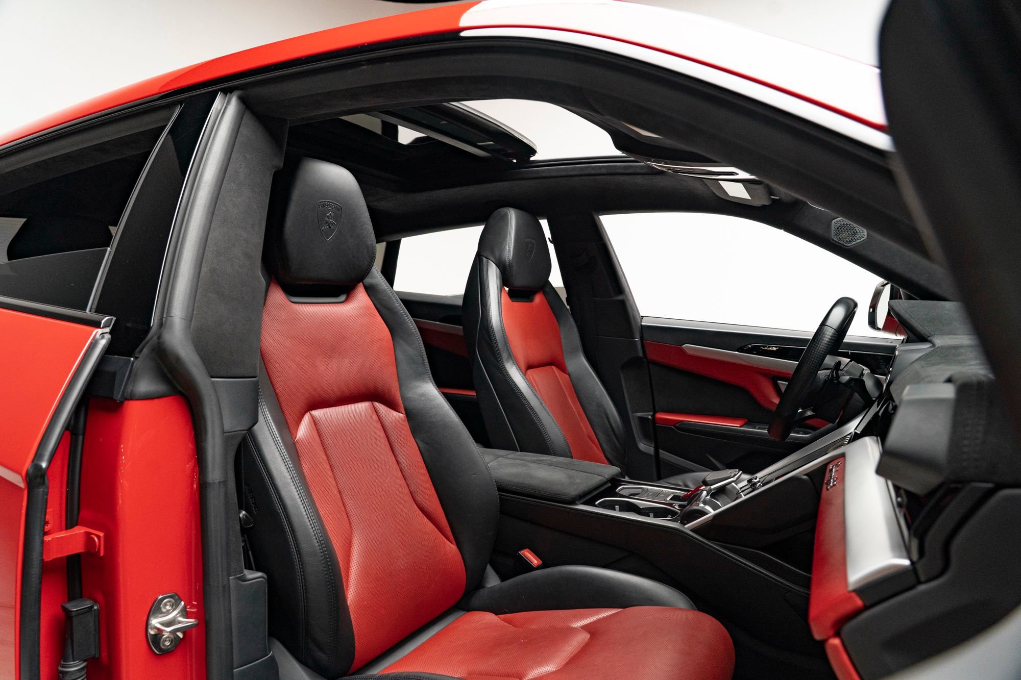 Used 2020 Lamborghini Urus AWD/4WD image 55