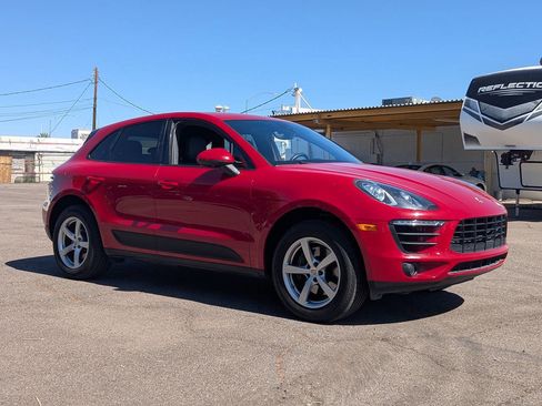 Used 2018 Porsche Macan image 2